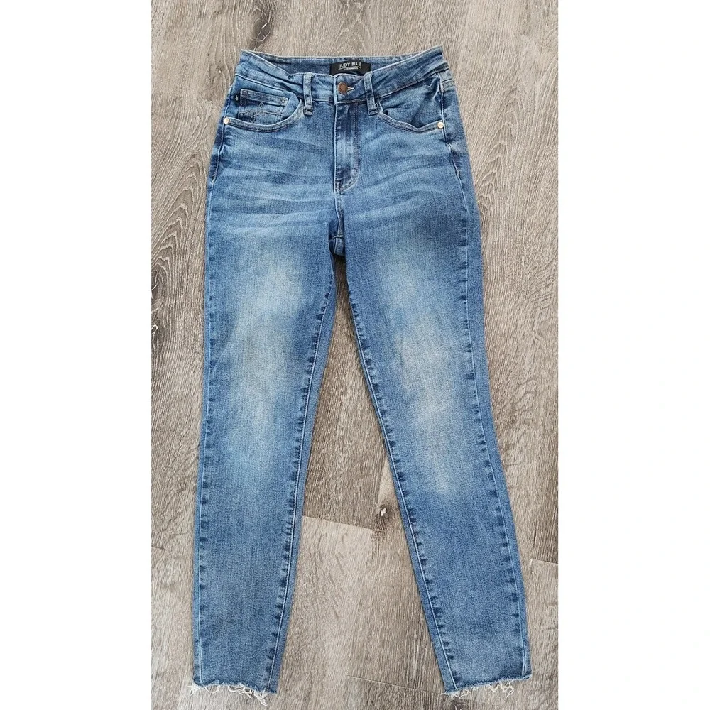 Judy Blue Relaxed Fit High Rise Raw Hem Jeans Medium Wash 3/26